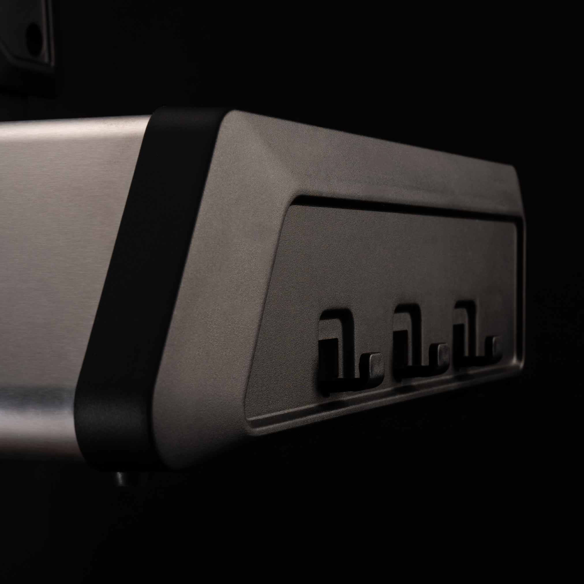 RIVERDALE TITANIUM 7